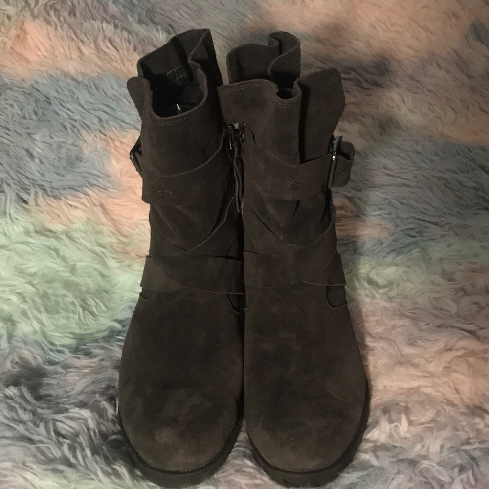 Clark’s Booties - image 2